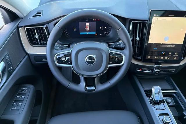 2026 Volvo XC60 B5 Core