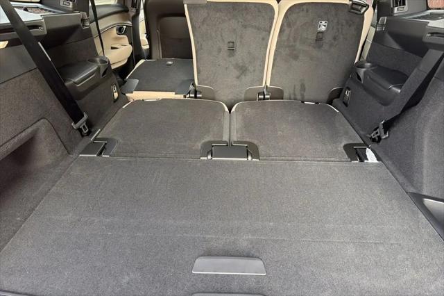 2026 Volvo XC90 Plus, B5 AWD Gas (mild hybrid), Gasoline, Bright, 7 Seats