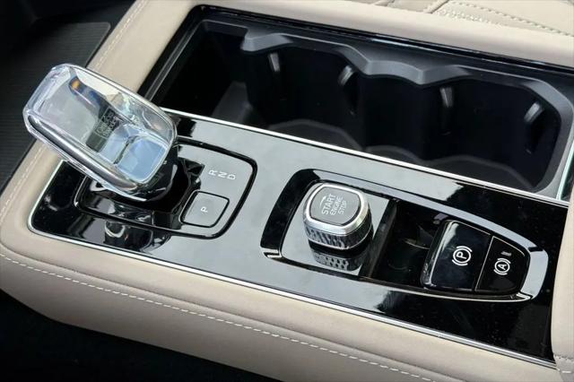 2026 Volvo XC90 Plus, B5 AWD Gas (mild hybrid), Gasoline, Bright, 7 Seats