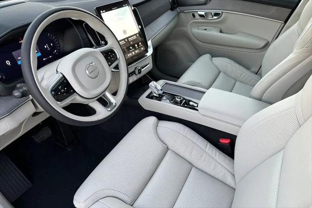 2026 Volvo XC90 Ultra Dark Theme, B6 AWD Gas (mild hybrid), Gasoline, 7 Seats
