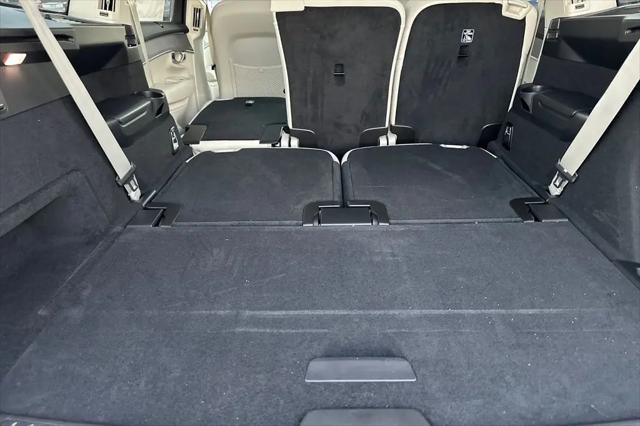 2026 Volvo XC90 Ultra Dark Theme, B6 AWD Gas (mild hybrid), Gasoline, 7 Seats