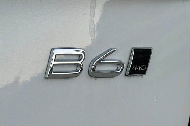 2026 Volvo XC90 Ultra Dark Theme, B6 AWD Gas (mild hybrid), Gasoline, 7 Seats