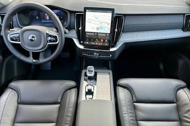 2026 Volvo XC90 Ultra Dark Theme, B6 AWD Gas (mild hybrid), Gasoline, 7 Seats