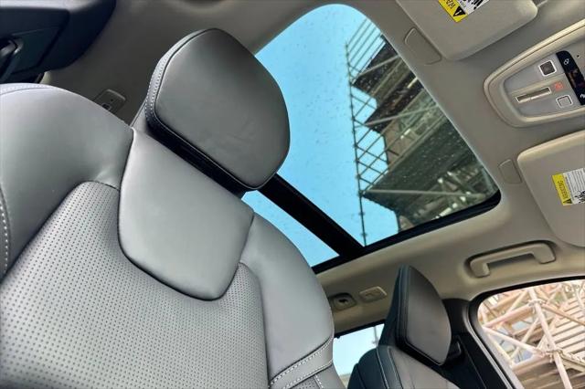 2026 Volvo XC90 Ultra Dark Theme, B6 AWD Gas (mild hybrid), Gasoline, 7 Seats
