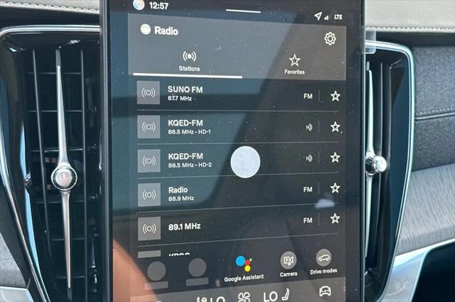 2026 Volvo XC90 Ultra Dark Theme, B6 AWD Gas (mild hybrid), Gasoline, 7 Seats