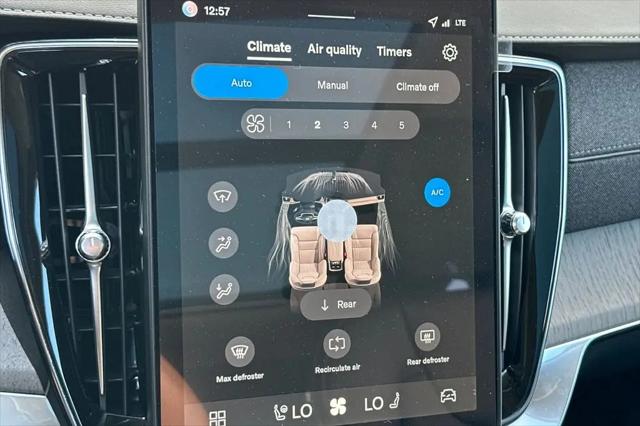 2026 Volvo XC90 Ultra Dark Theme, B6 AWD Gas (mild hybrid), Gasoline, 7 Seats