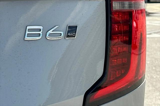 2026 Volvo XC90 Ultra Dark Theme, B6 AWD Gas (mild hybrid), Gasoline, 7 Seats