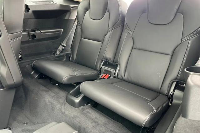 2026 Volvo XC90 Ultra, B6 AWD Gas (mild hybrid), Gasoline, Bright, 6 Seats