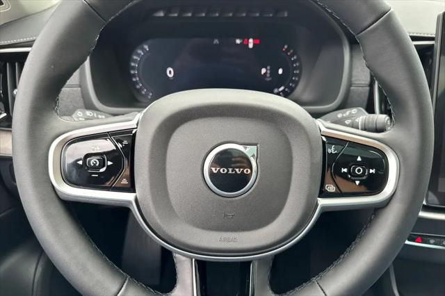 2026 Volvo XC90 Ultra, B6 AWD Gas (mild hybrid), Gasoline, Bright, 6 Seats