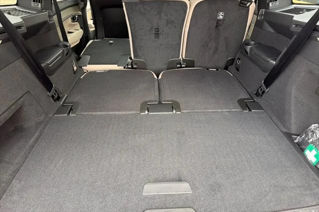 2026 Volvo XC90 Plug-In Hybrid Ultra, T8 AWD, Electric/Gasoline, Bright, 7 Seats