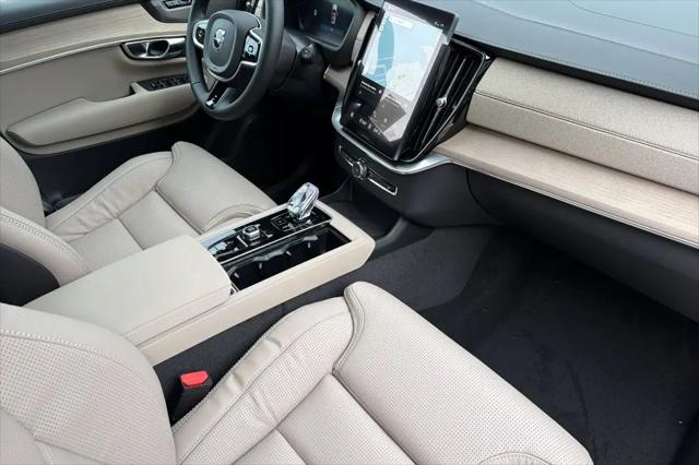 2026 Volvo XC90 Plug-In Hybrid Ultra, T8 AWD, Electric/Gasoline, Bright, 7 Seats