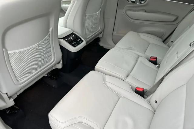 2026 Volvo XC90 Ultra Dark Theme, B6 AWD Gas (mild hybrid), Gasoline, 7 Seats