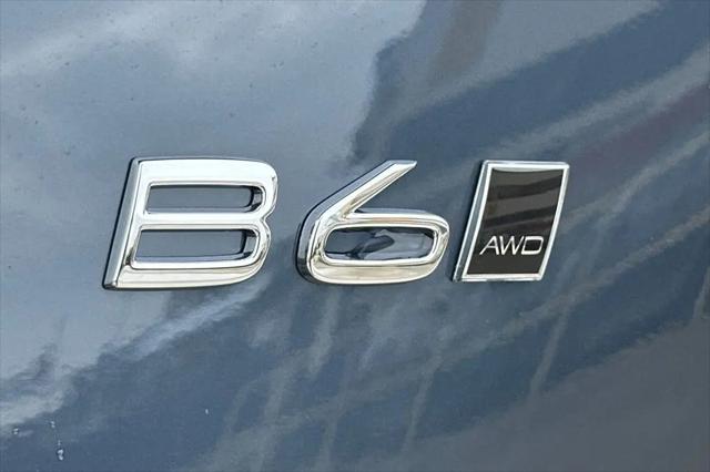 2026 Volvo XC90 Ultra Dark Theme, B6 AWD Gas (mild hybrid), Gasoline, 7 Seats