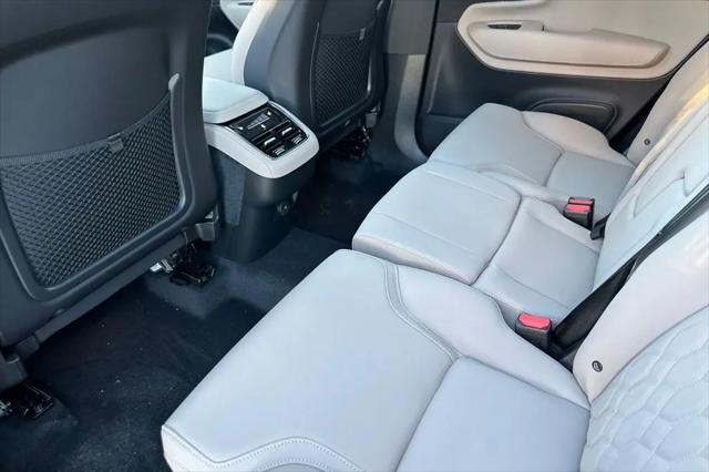 2026 Volvo XC90 Plus, B6 AWD Gas (mild hybrid), Gasoline, Bright, 7 Seats