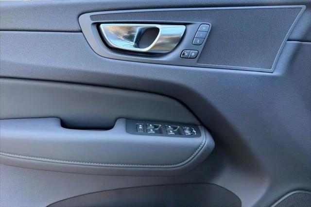 2026 Volvo XC60 B5 Core
