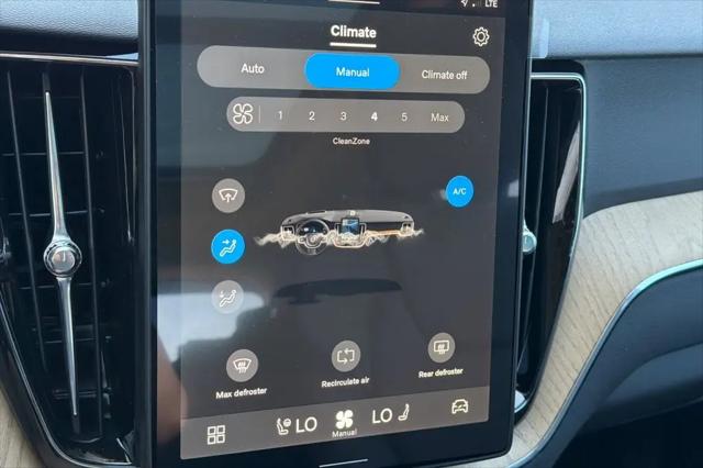 2026 Volvo XC60 B5 Core