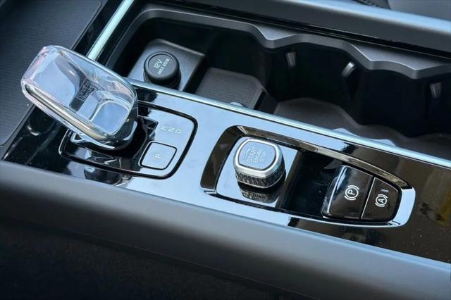 2026 Volvo XC60 B5 Core