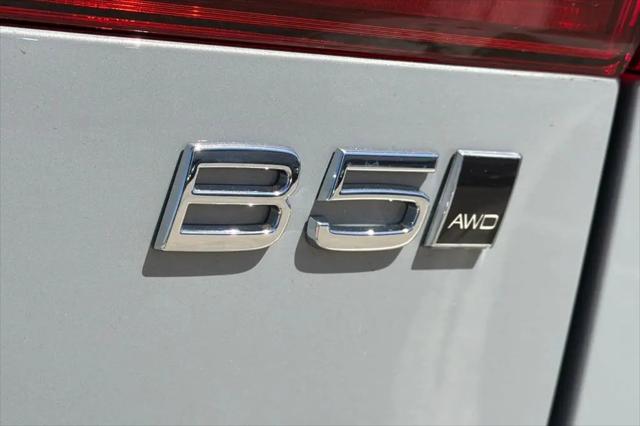 2026 Volvo XC60 B5 Core