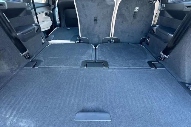 2026 Volvo XC90 Plug-In Hybrid Plus, T8 AWD, Electric/Gasoline, Bright, 7 Seats