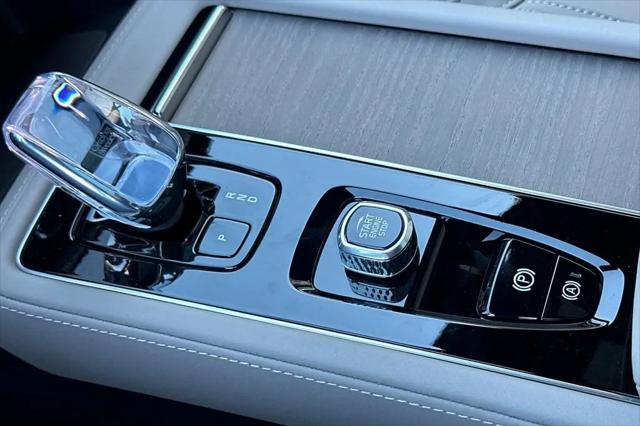 2026 Volvo XC90 Plug-In Hybrid Plus, T8 AWD, Electric/Gasoline, Bright, 7 Seats