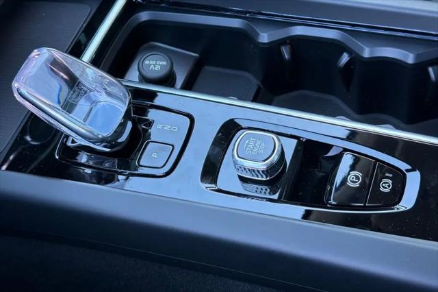 2026 Volvo XC60 Plug-In Hybrid Ultra, T8 AWD Electric/Gasoline, Dark