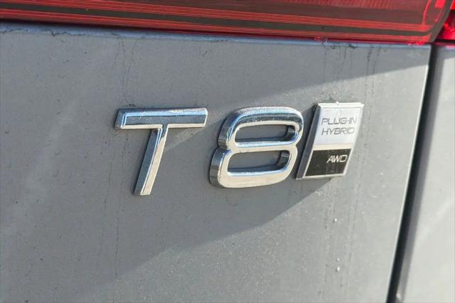 2026 Volvo XC60 Plug-In Hybrid Ultra, T8 AWD Electric/Gasoline, Dark
