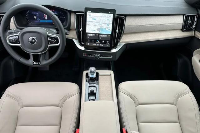 2026 Volvo XC90 Plug-In Hybrid Plus, T8 AWD, Electric/Gasoline, Bright, 7 Seats