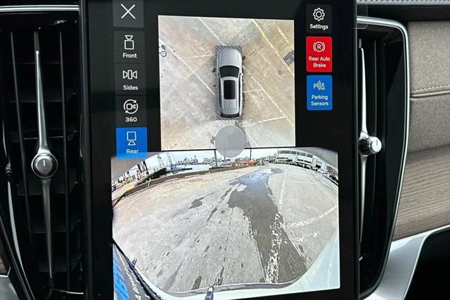2026 Volvo XC90 Plug-In Hybrid Plus, T8 AWD, Electric/Gasoline, Bright, 7 Seats