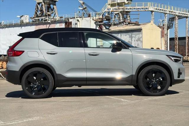 2026 Volvo XC40 Black Edition Ultra, B5 AWD Gas (mild hybrid)