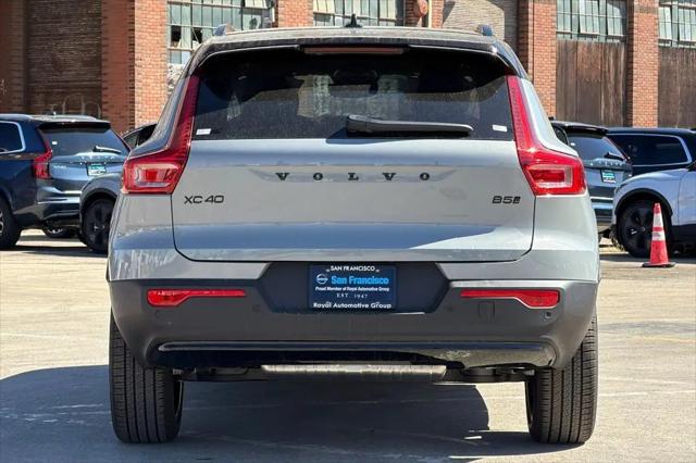 2026 Volvo XC40 Black Edition Ultra, B5 AWD Gas (mild hybrid)