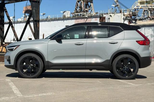 2026 Volvo XC40 Black Edition Ultra, B5 AWD Gas (mild hybrid)