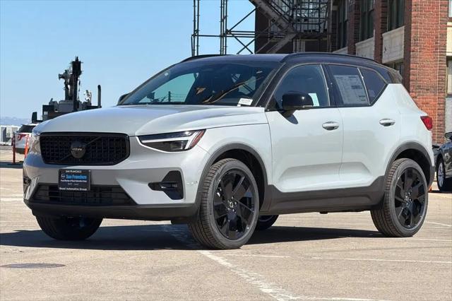 2026 Volvo XC40 Black Edition Ultra, B5 AWD Gas (mild hybrid)