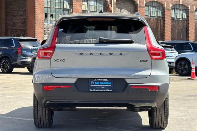 2026 Volvo XC40 Black Edition Ultra, B5 AWD Gas (mild hybrid)