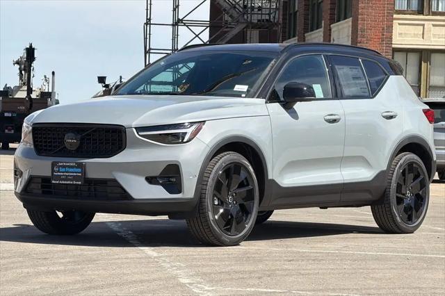2026 Volvo XC40 Black Edition Ultra, B5 AWD Gas (mild hybrid)