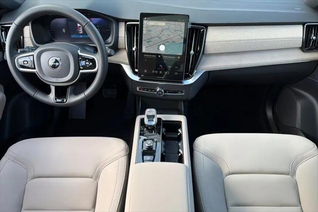 2026 Volvo XC90 Plug-In Hybrid Plus, T8 AWD, Electric/Gasoline, Bright, 7 Seats