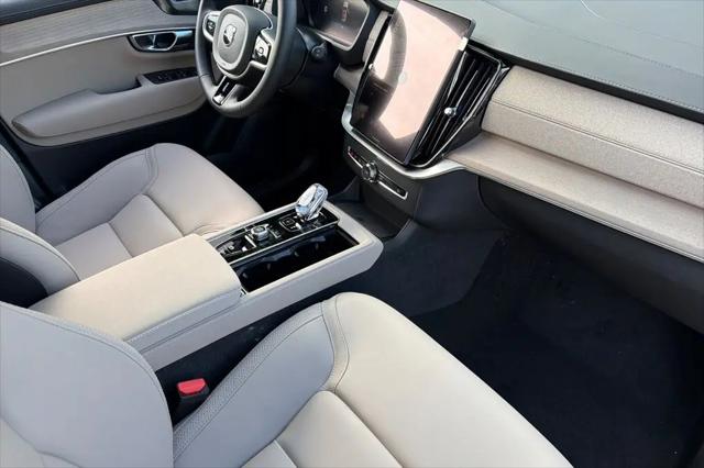 2026 Volvo XC90 Plug-In Hybrid Plus, T8 AWD, Electric/Gasoline, Bright, 7 Seats