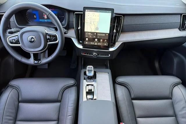 2026 Volvo XC90 Plug-In Hybrid Ultra, T8 AWD, Electric/Gasoline, Bright, 6 Seats