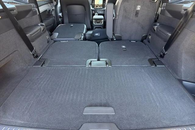 2026 Volvo XC90 Plug-In Hybrid Ultra, T8 AWD, Electric/Gasoline, Bright, 6 Seats