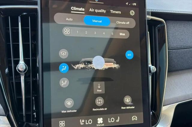 2026 Volvo XC90 Plug-In Hybrid Ultra, T8 AWD, Electric/Gasoline, Bright, 6 Seats