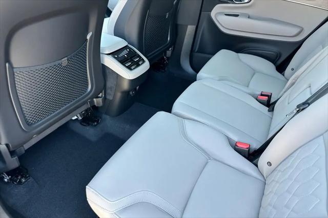 2026 Volvo XC90 Core, B6 AWD Gas (mild hybrid), Gasoline, Bright, 7 Seats