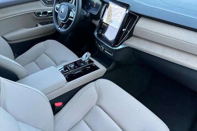 2026 Volvo XC90 Core, B6 AWD Gas (mild hybrid), Gasoline, Bright, 7 Seats