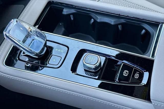2026 Volvo XC90 Core, B6 AWD Gas (mild hybrid), Gasoline, Bright, 7 Seats