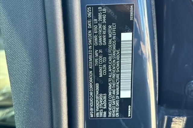2026 Volvo XC90 Core, B6 AWD Gas (mild hybrid), Gasoline, Bright, 7 Seats