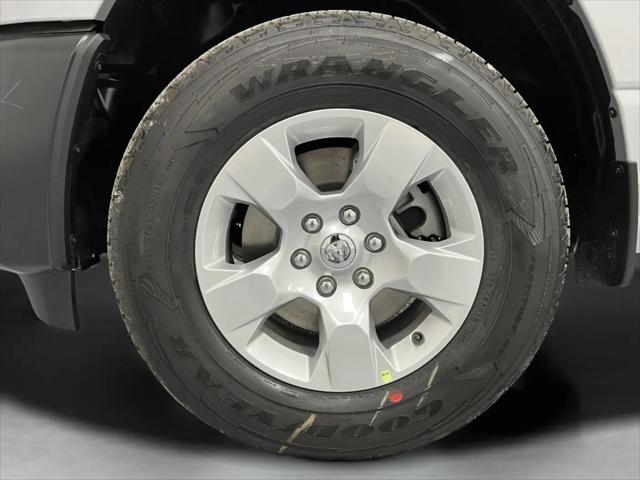 2026 Ram 1500 Tradesman Crew Cab 4x4 5'7" Box