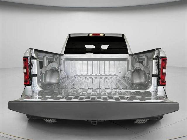 2026 Ram 1500 Tradesman Crew Cab 4x4 5'7" Box