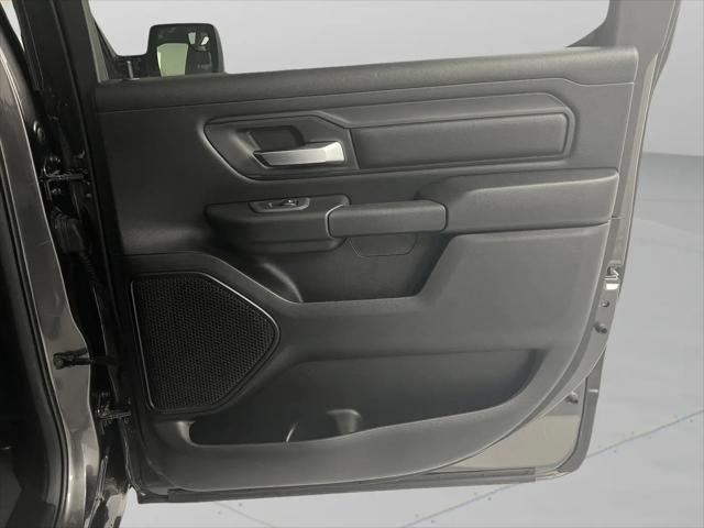 2026 Ram 1500 Tradesman Crew Cab 4x4 5'7" Box