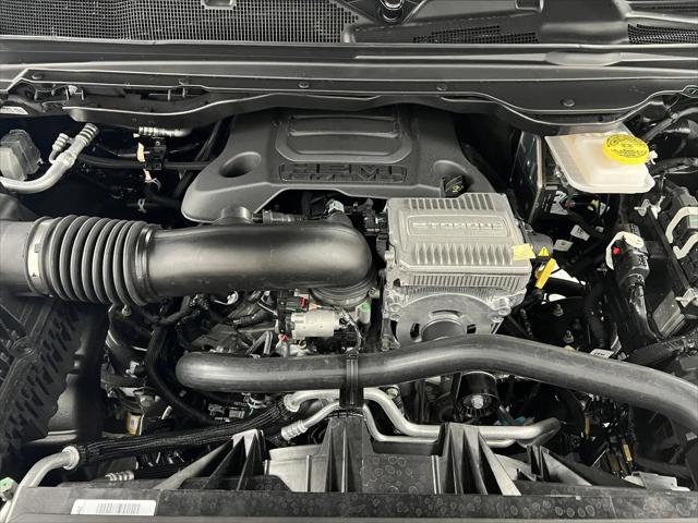 2026 Ram 1500 Warlock Crew Cab 4x4 5'7" Box