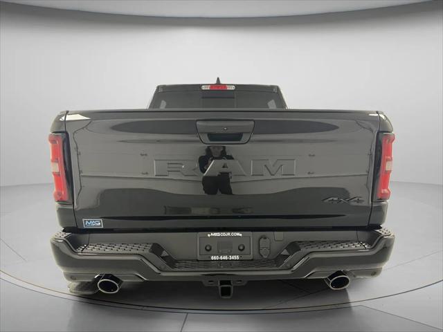 2026 Ram 1500 Express Crew Cab 4x4 5'7" Box