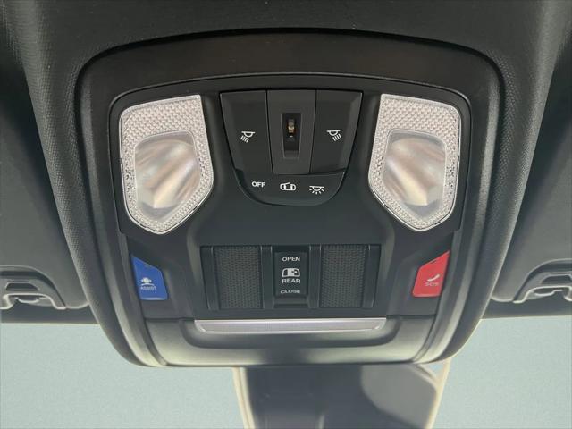 2026 Ram 1500 Express Crew Cab 4x4 5'7" Box