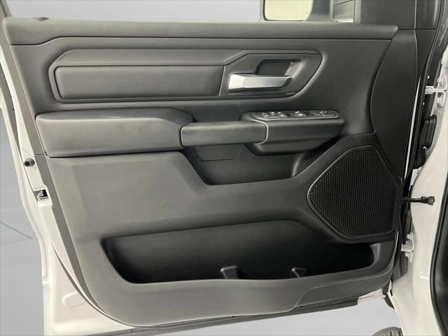 2026 Ram 1500 Express Crew Cab 4x4 5'7" Box